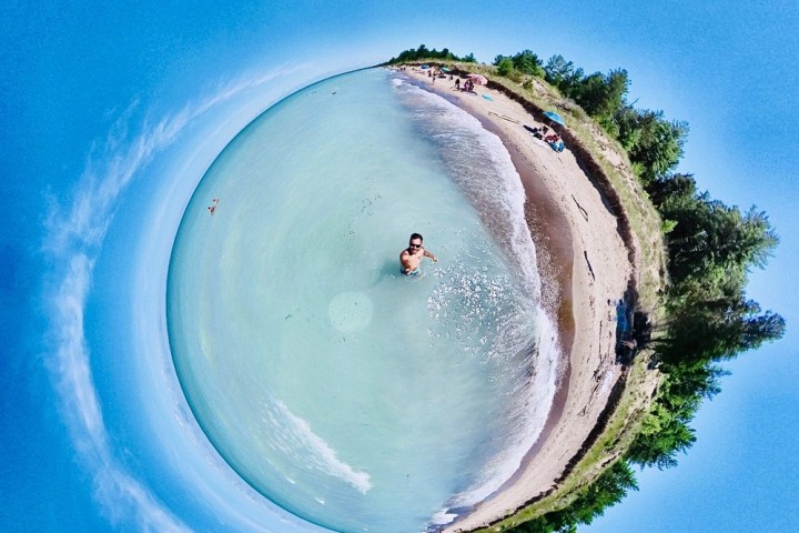 a 360 degree view of the beach